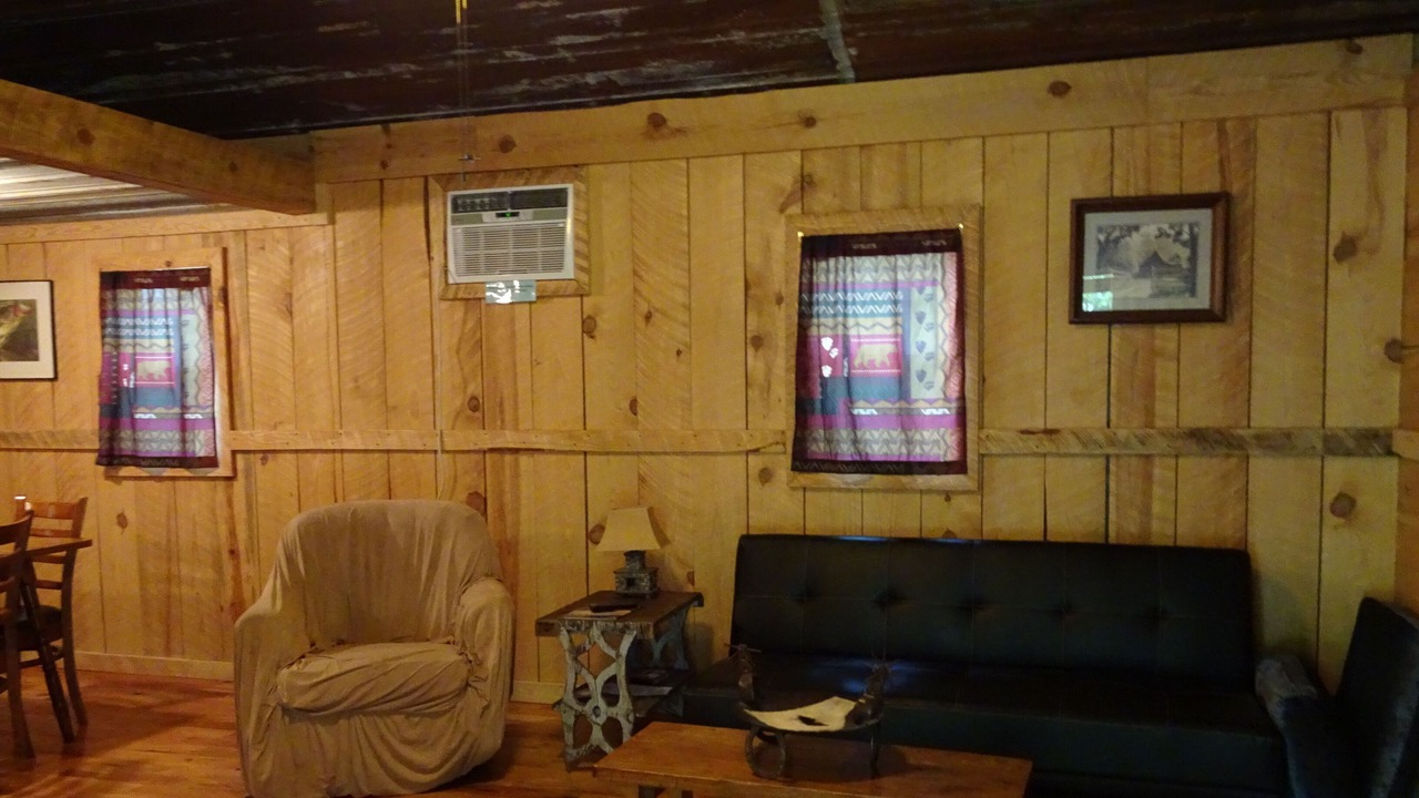 Photo of Livingroom in Pittsburg