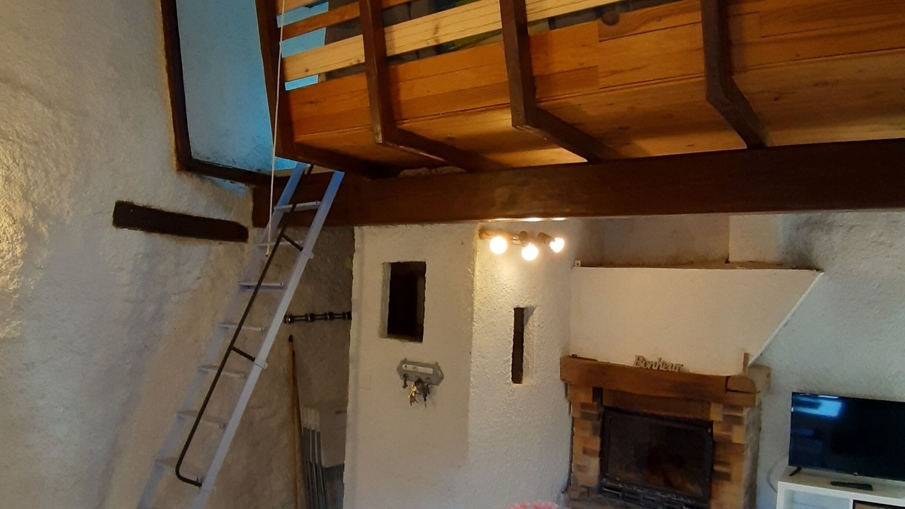 Photo of Others in Mallefougasse-Auges