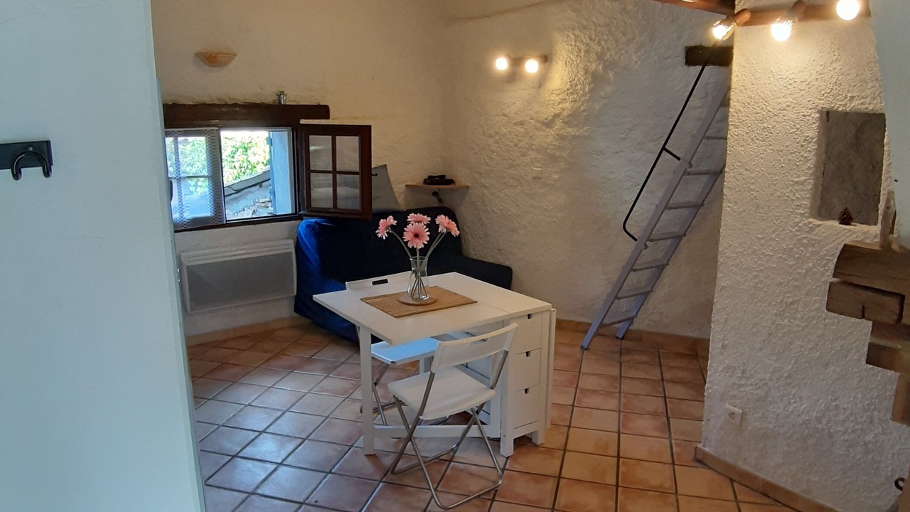 Photo of Others in Mallefougasse-Auges