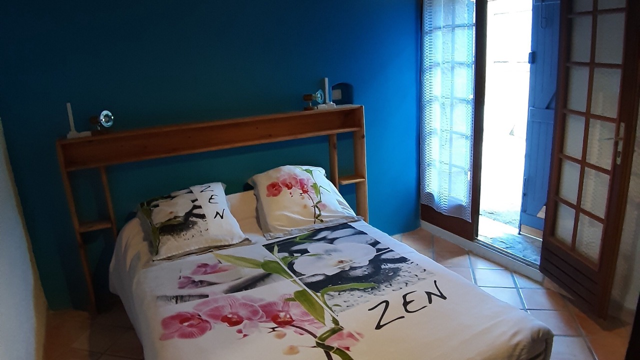 Photo of Bedroom in Mallefougasse-Auges