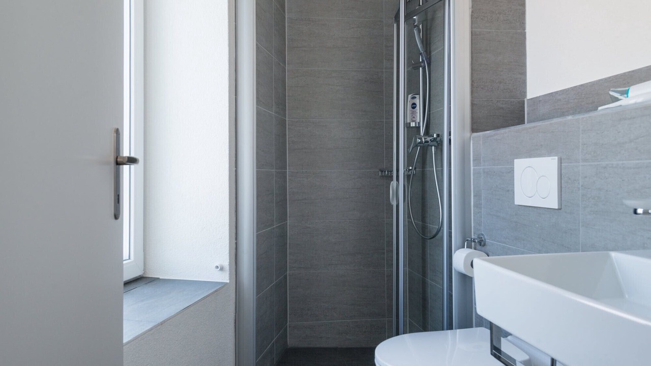 Photo of Bathroom in District 9