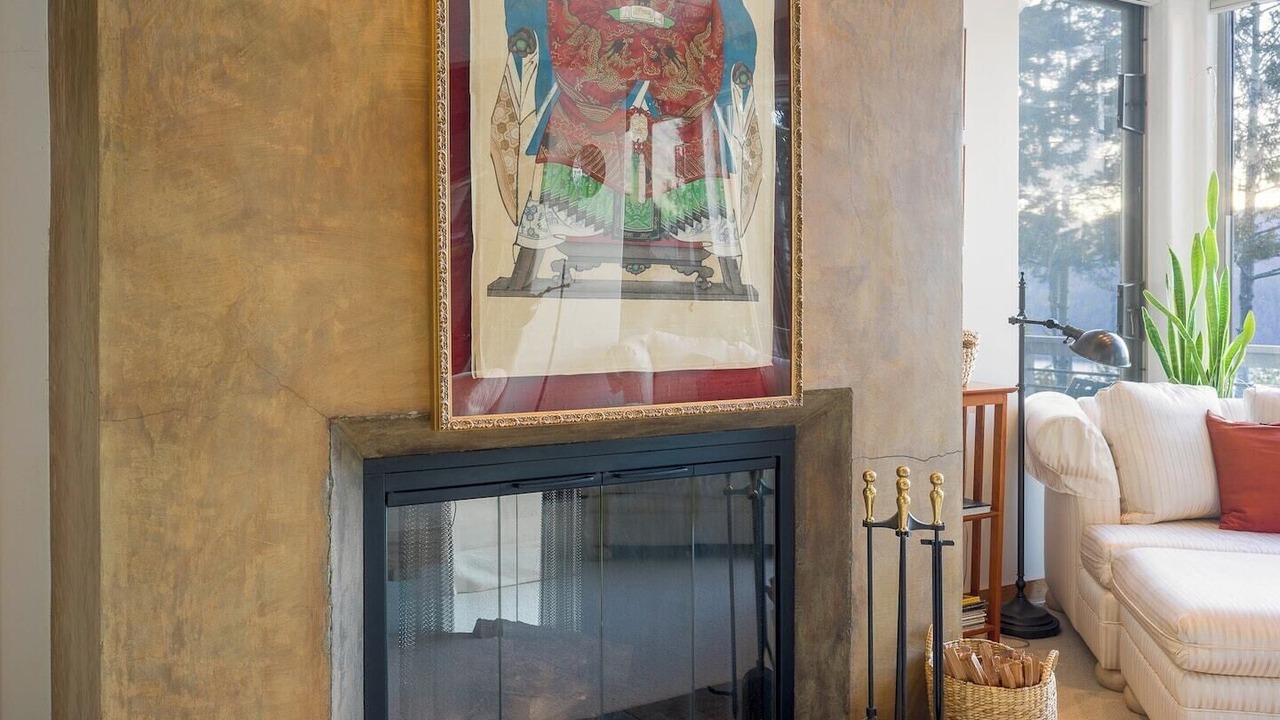 Photo of Livingroom in Eastsound