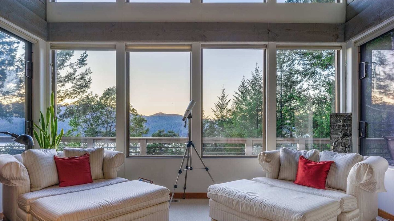 Photo of Bedroom in Eastsound