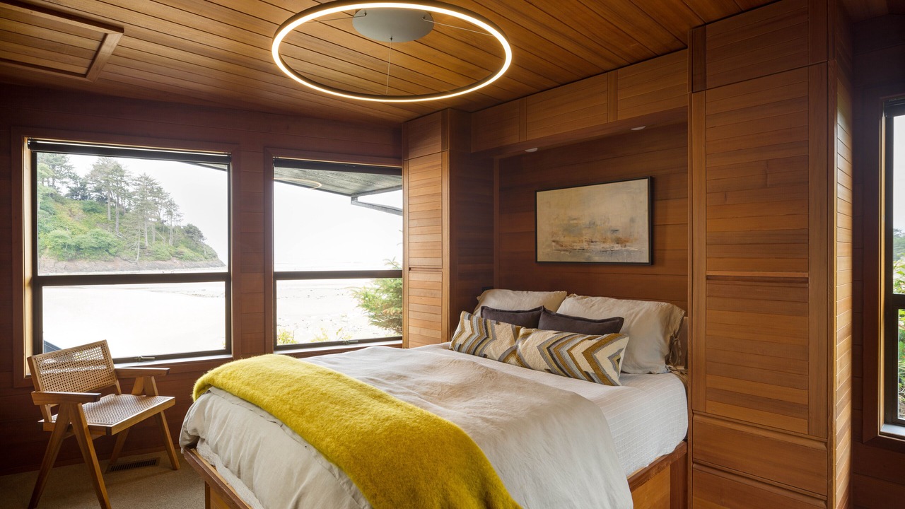 Photo of Bedroom in Neskowin