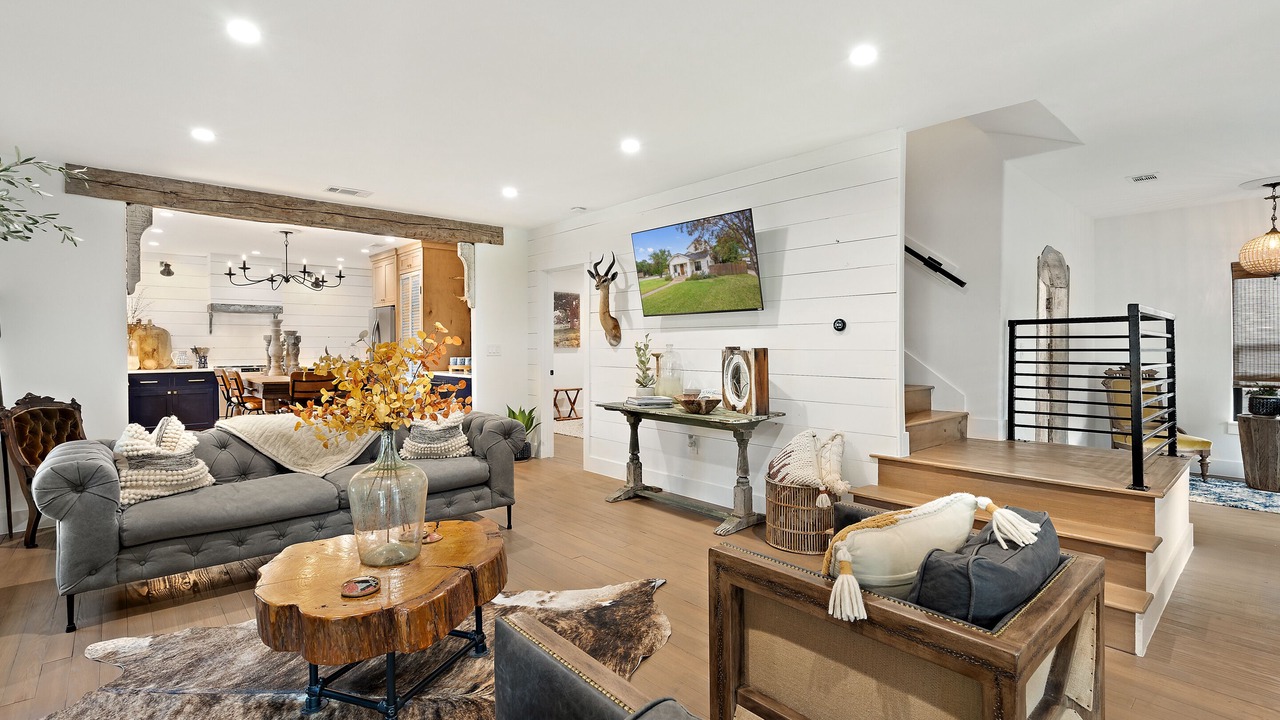 Photo of Livingroom in Johnson City