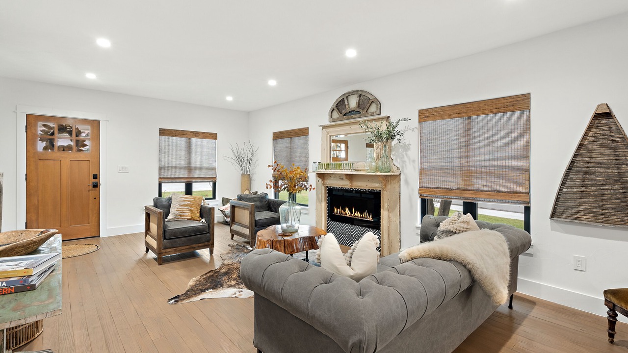 Photo of Livingroom in Johnson City