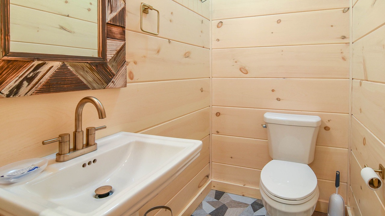 Photo of Bathroom in Cottage Gardens