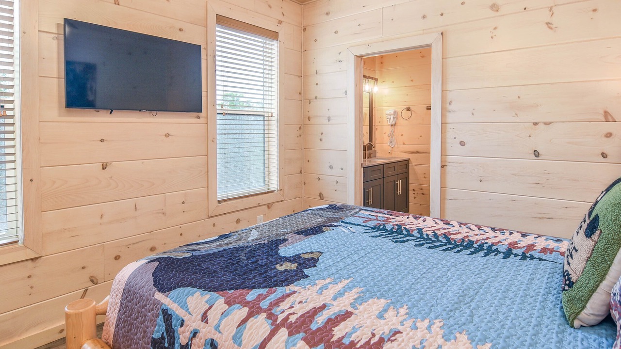 Photo of Bedroom in Cottage Gardens