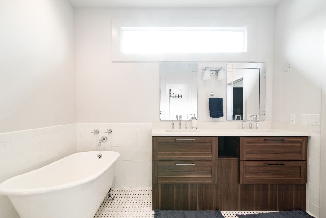 Photo of Bathroom in East Cesar Chavez