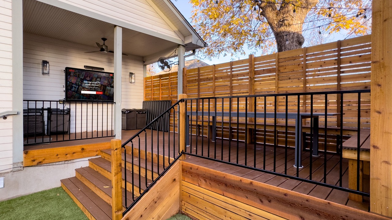 Photo of Patio Balcony in East Cesar Chavez