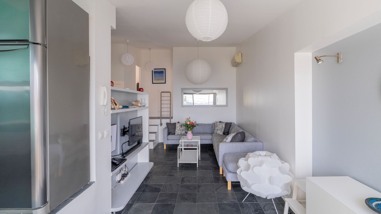 Photo of Livingroom in 8th Arrondissement