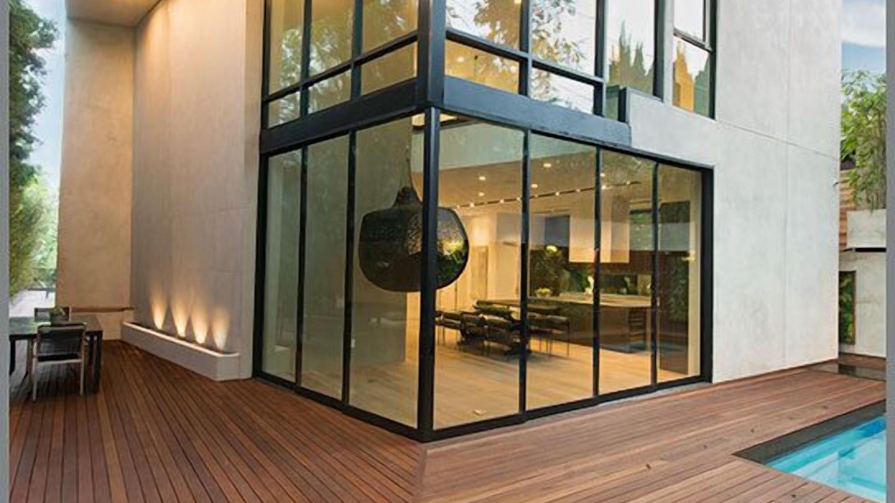Photo of Outdoor in Hollywood Hills West
