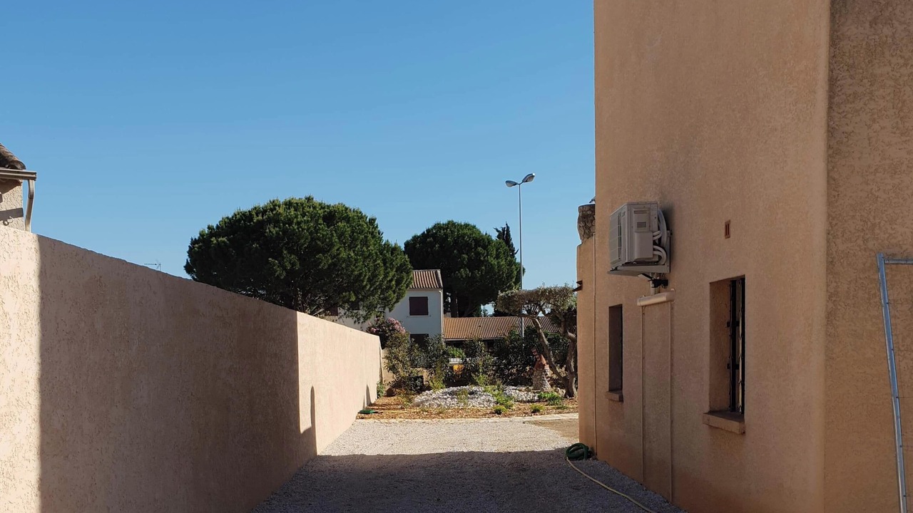 Photo of Outdoor in Lunel