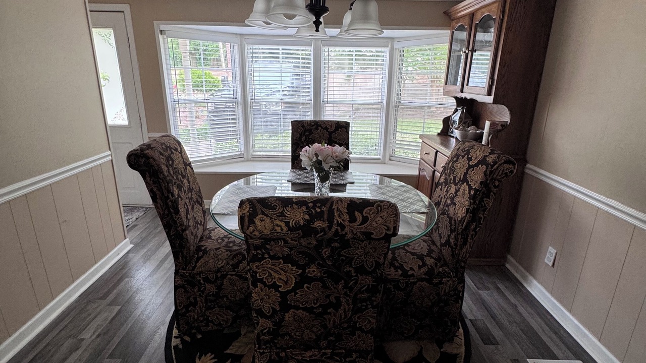 Photo of Bedroom in Cobb