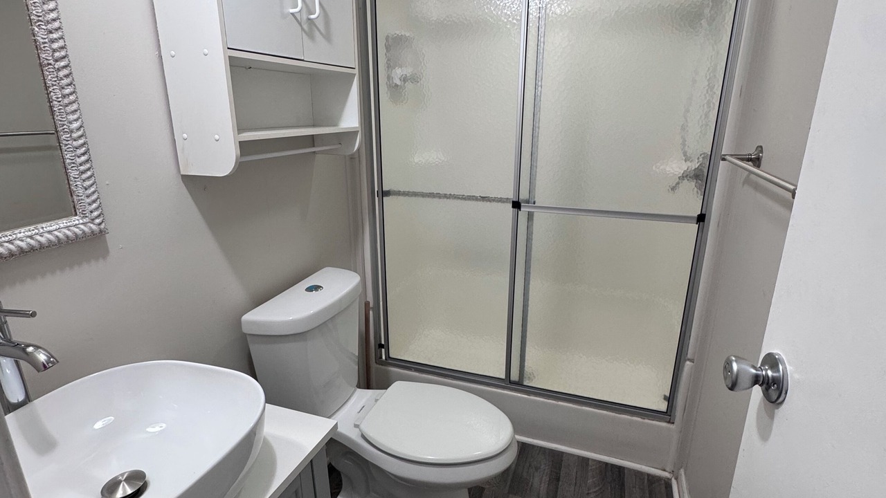 Photo of Bathroom in Cobb