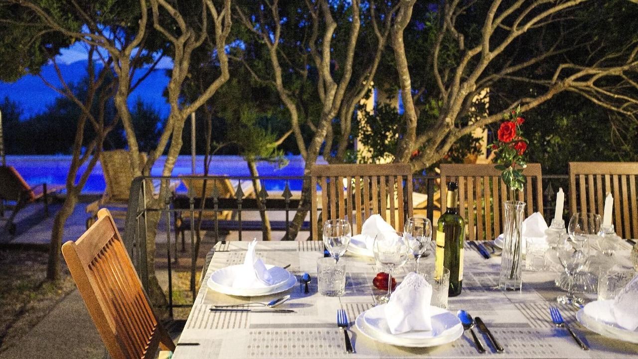 Photo of Outdoor in Potirna