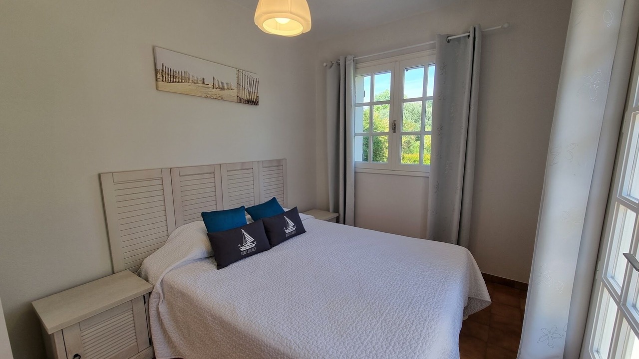 Photo of Bedroom in Saint-Jouan-des-Guerets
