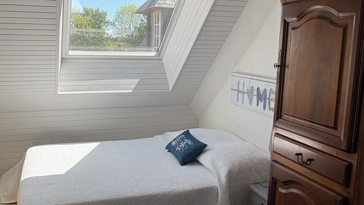 Photo of Bedroom in Saint-Jouan-des-Guerets