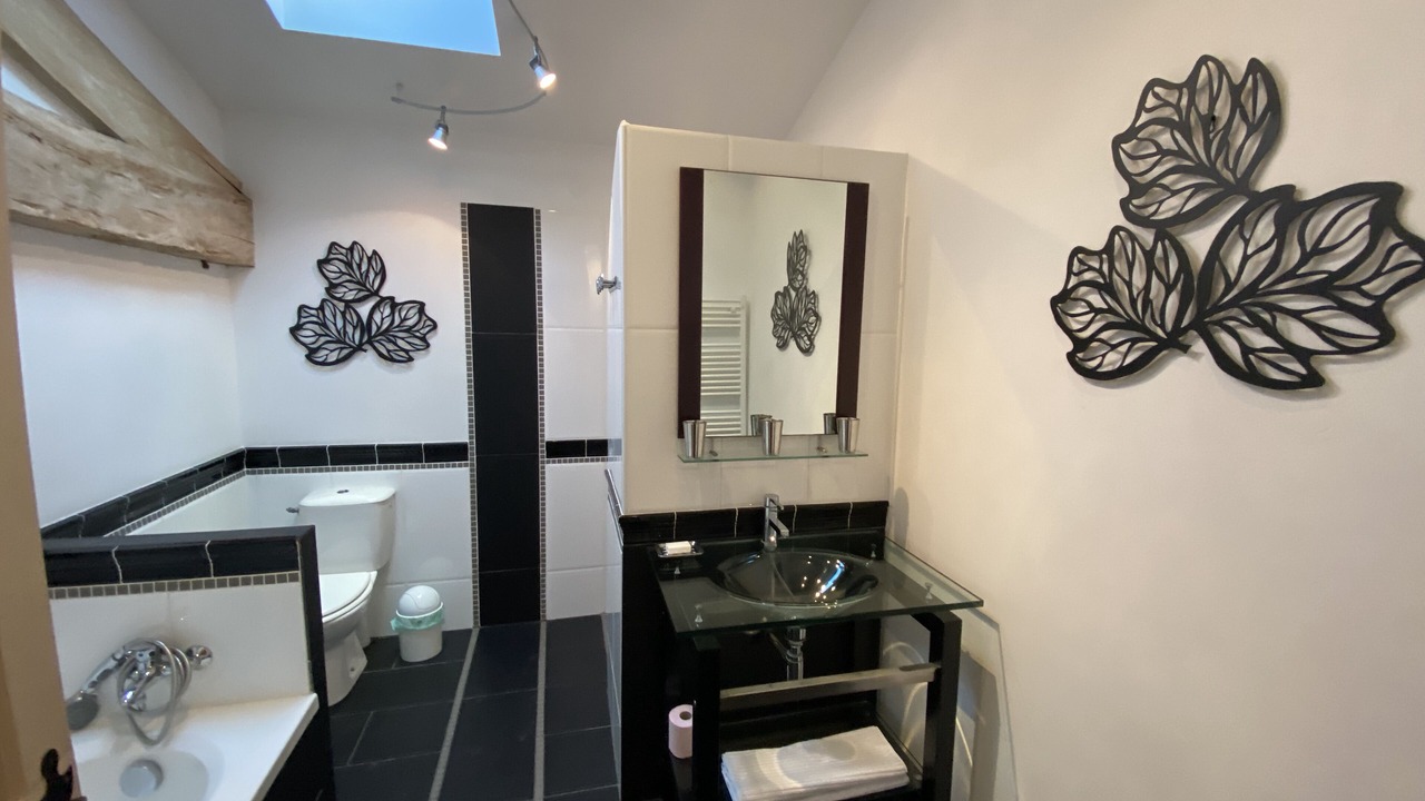 Photo of Bathroom in Durfort