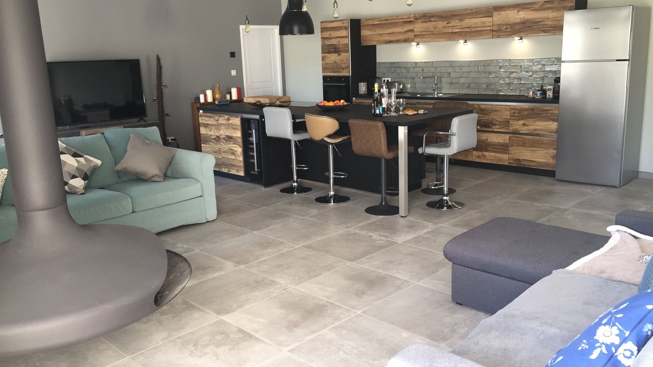 Photo of Livingroom in Saint Alban Auriolles