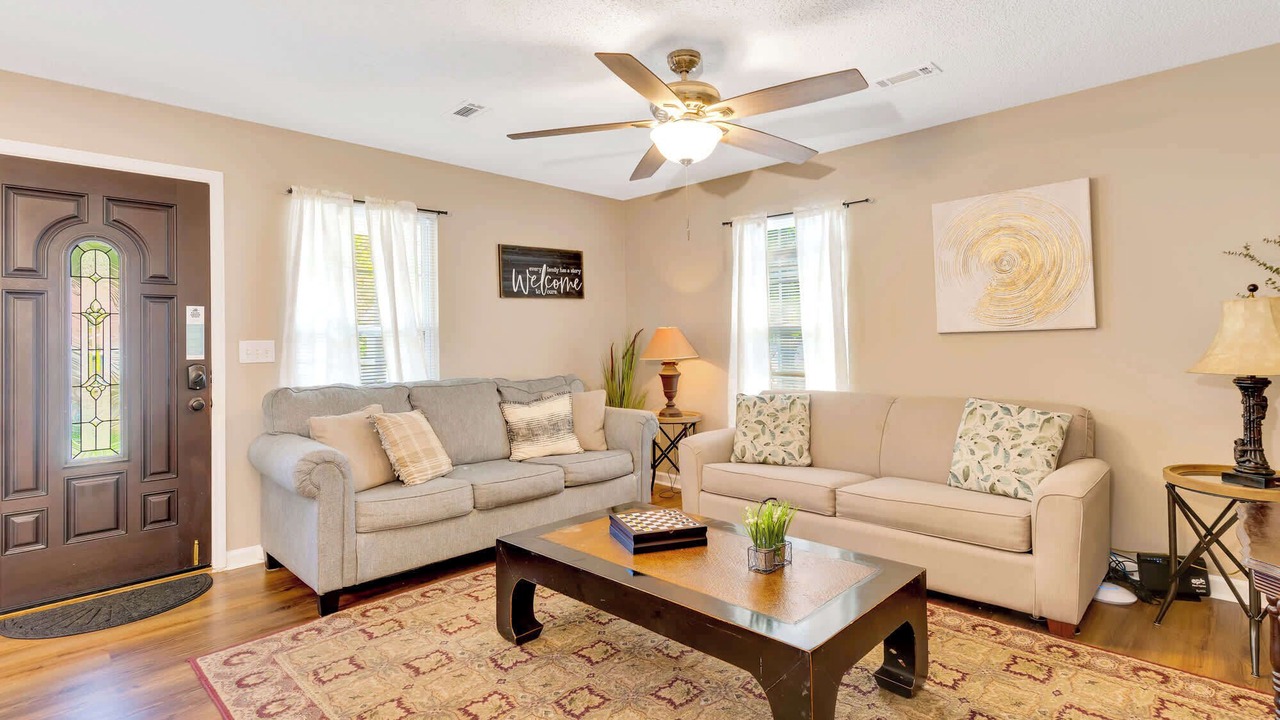 Photo of Livingroom in Chattanooga