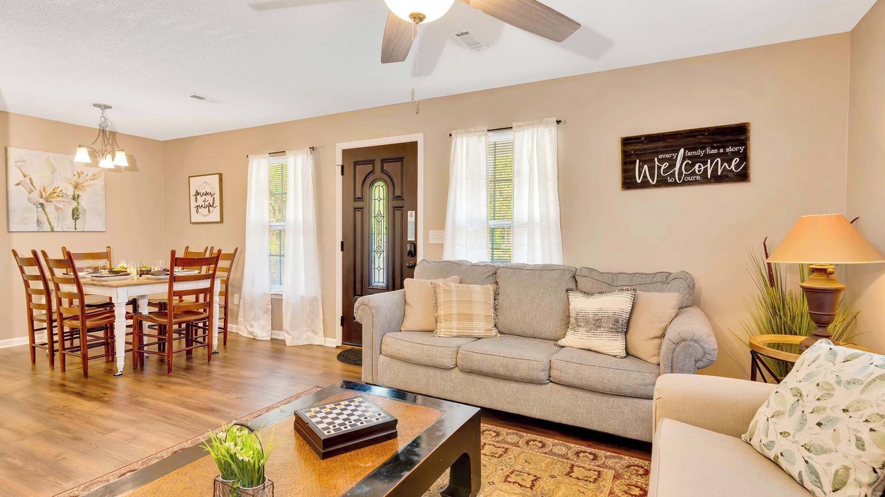Photo of Livingroom in Chattanooga