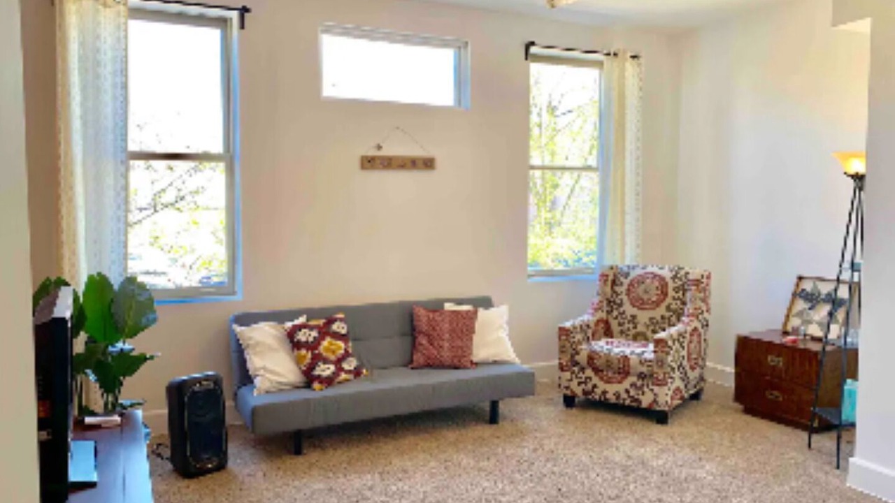 Photo of Livingroom in Downtown Baltimore