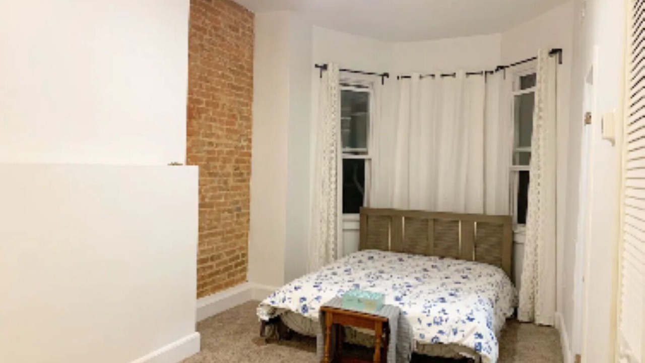 Photo of Bedroom in Downtown Baltimore