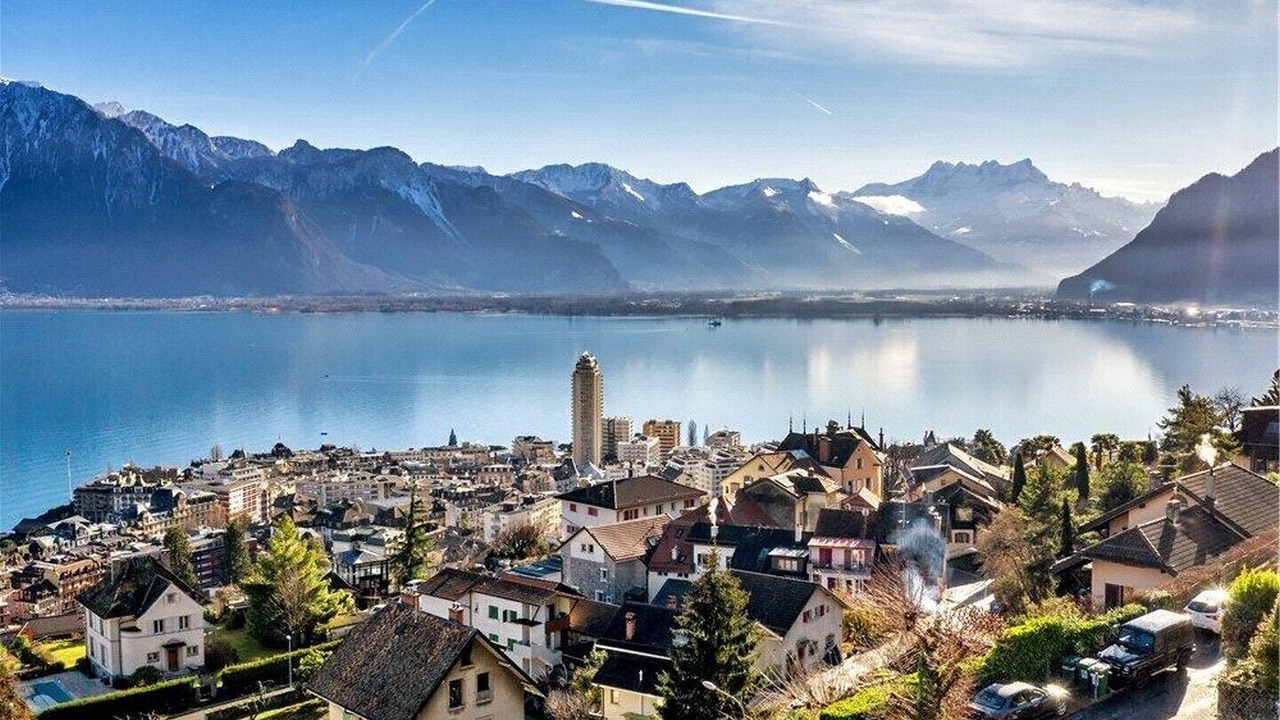 Photo of Others in Montreux