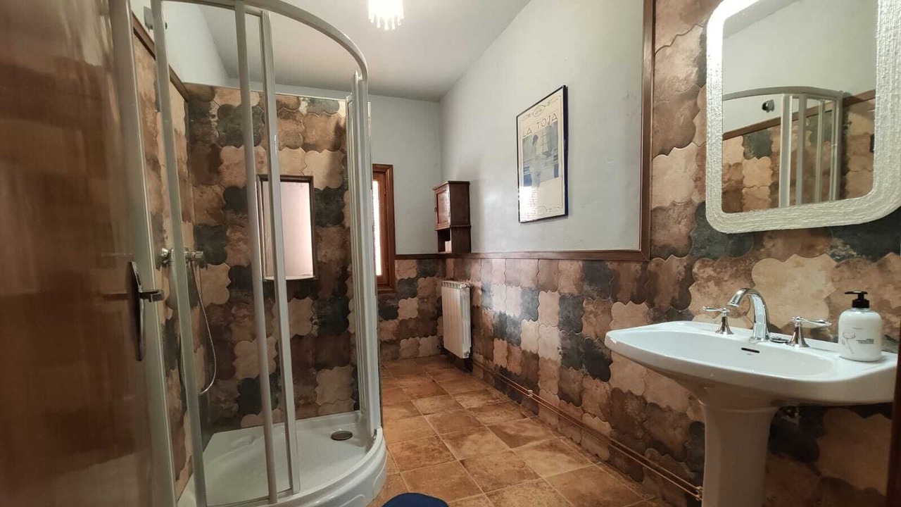 Photo of Bathroom in Santa Maria del Campo Rus