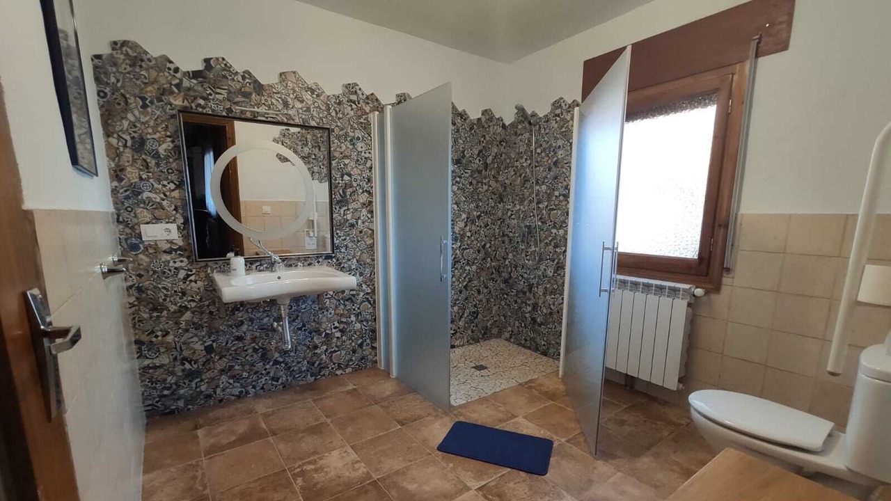 Photo of Bathroom in Santa Maria del Campo Rus