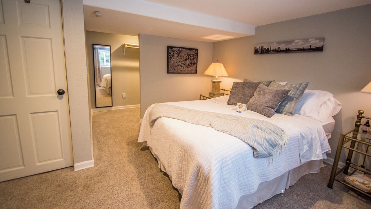 Photo of Bedroom in Central Area