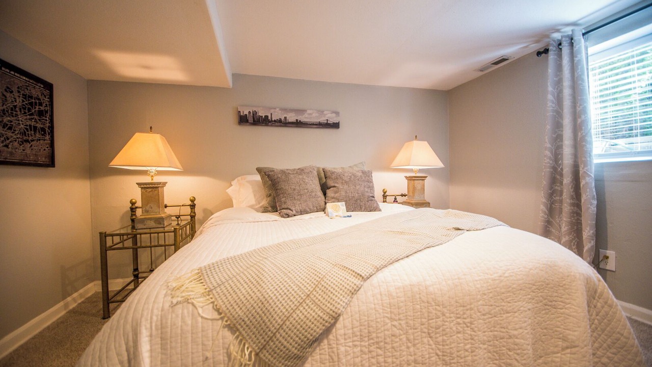 Photo of Bedroom in Central Area
