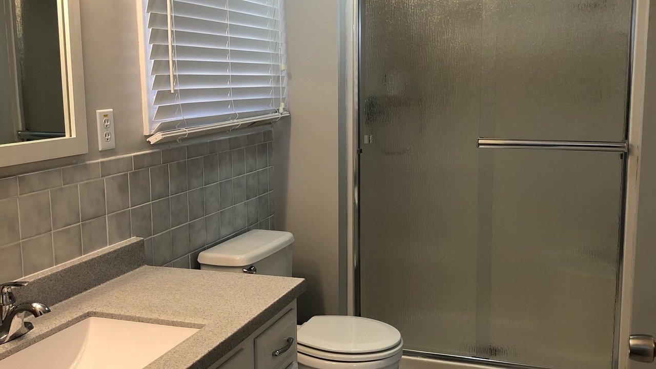 Photo of Bathroom in Linn Creek