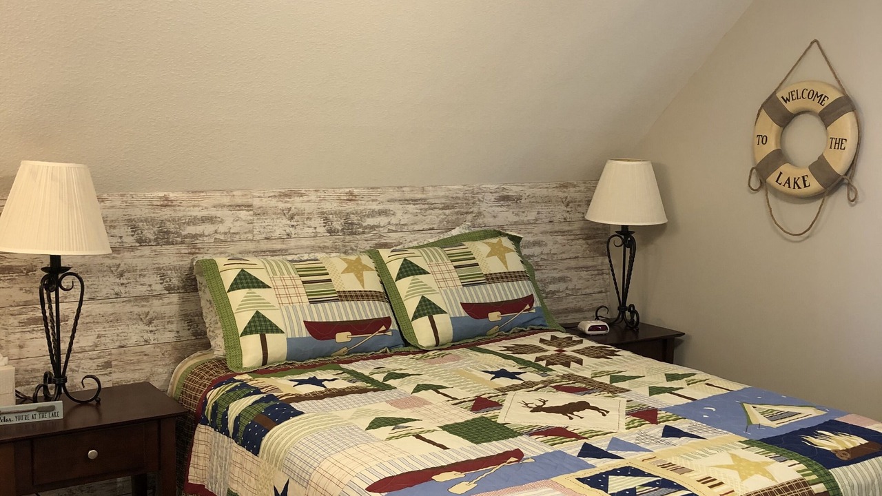 Photo of Bedroom in Linn Creek