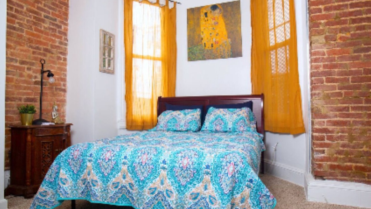 Photo of Bedroom in Downtown Baltimore