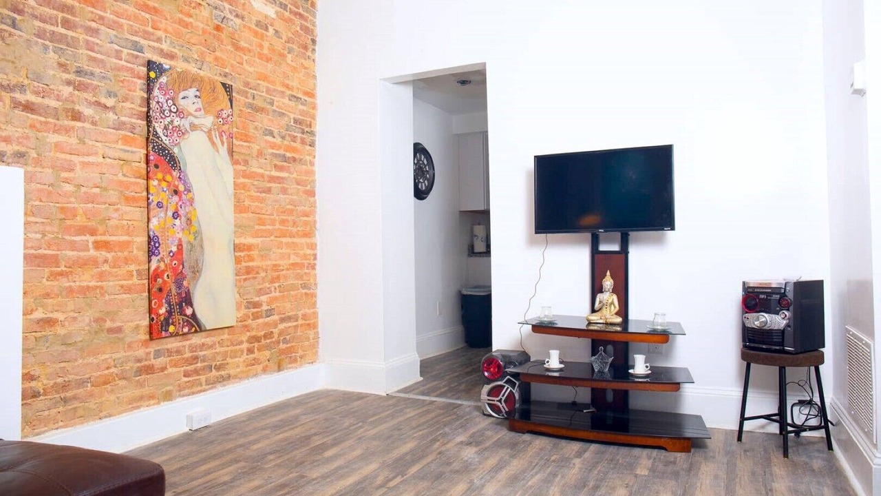 Photo of Others in Downtown Baltimore