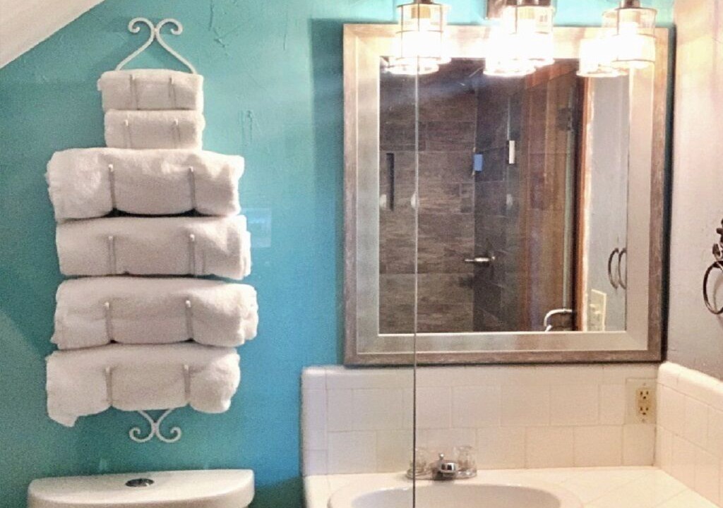 Photo of Bathroom in Sulphur