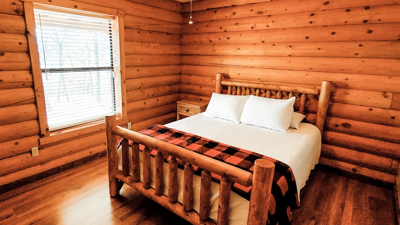 Photo of Bedroom in Sulphur