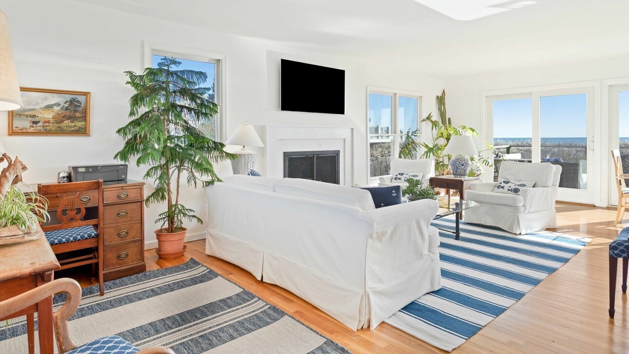 Photo of Livingroom in Water Mill