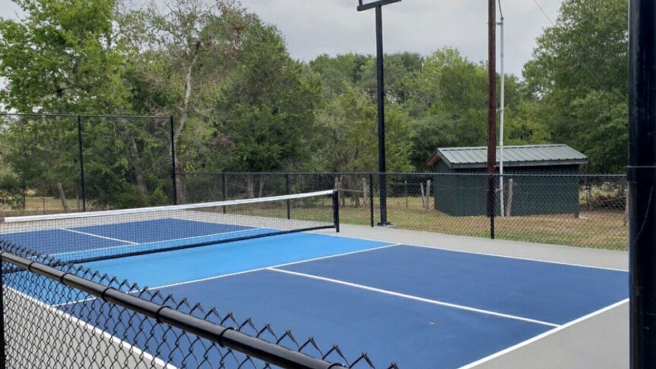 Photo of Others in Round Top