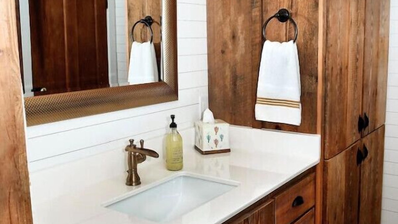 Photo of Bathroom in Round Top