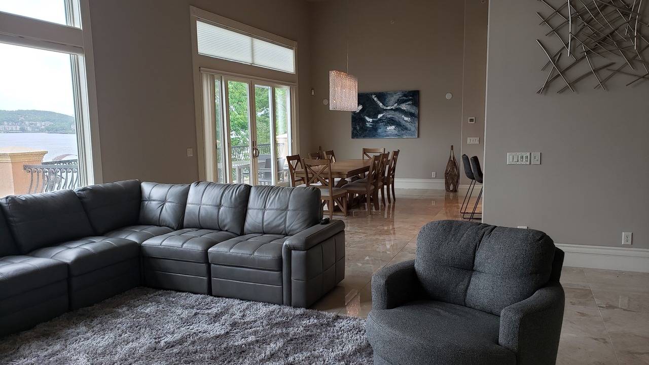 Photo of Livingroom in Osage Beach