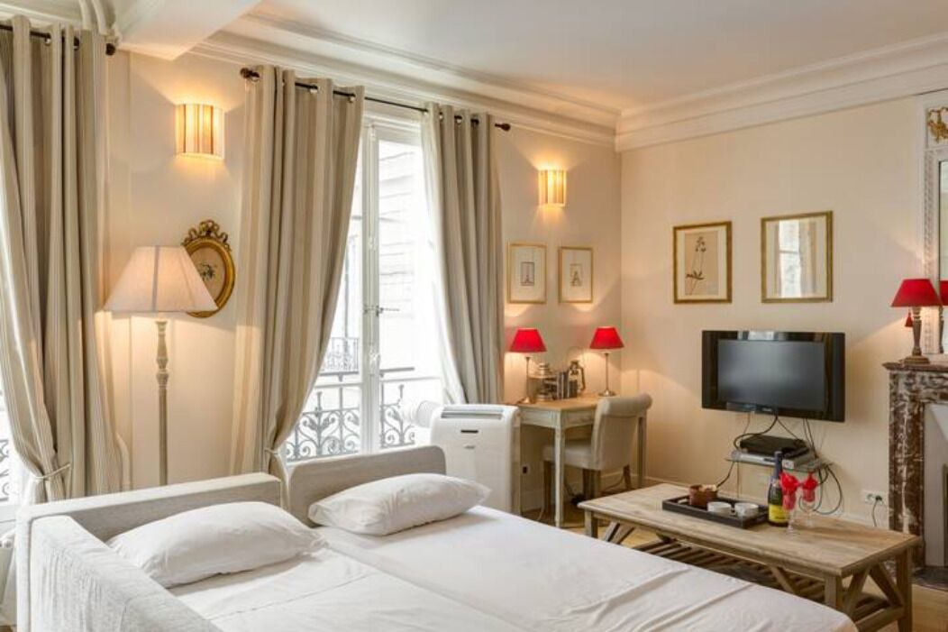 Photo of Bedroom in Quartier du Gros-Caillou