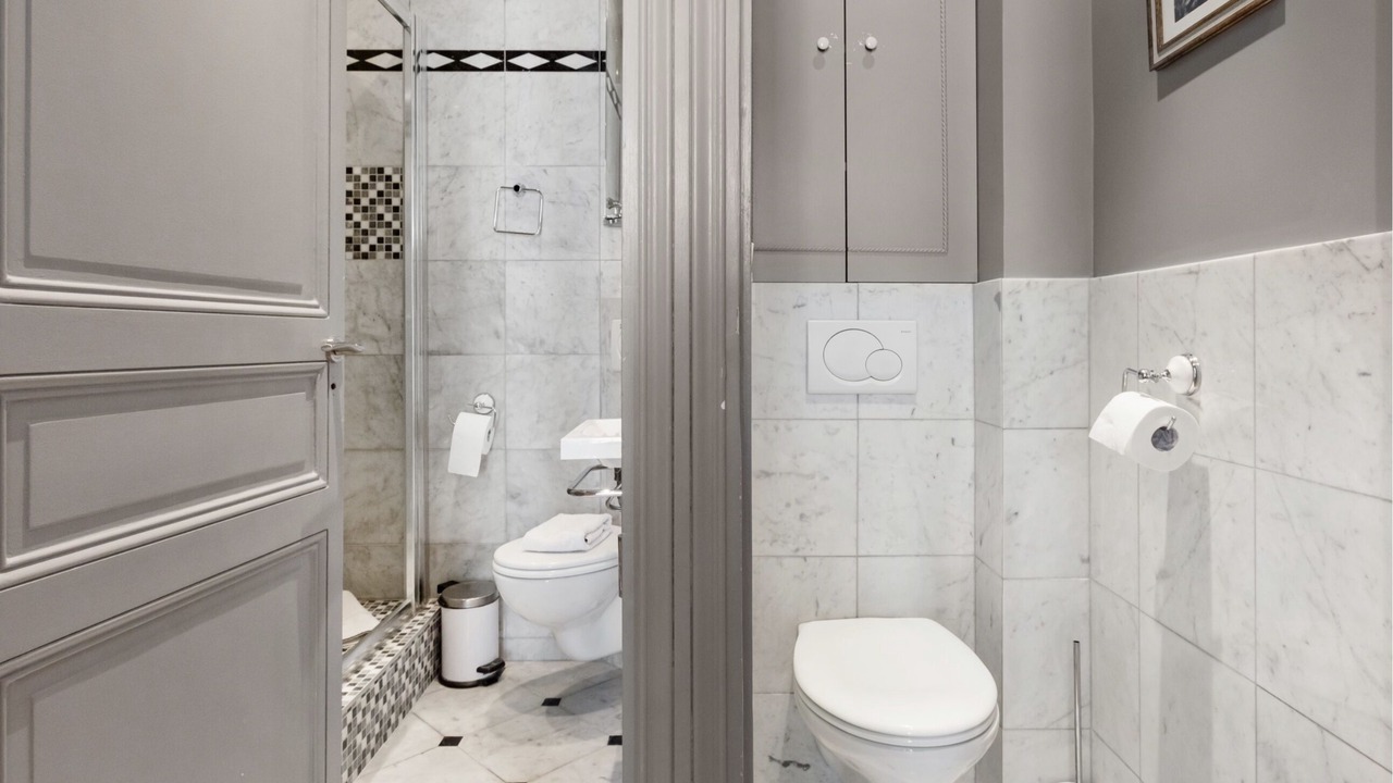 Photo of Bathroom in Quartier du Gros-Caillou