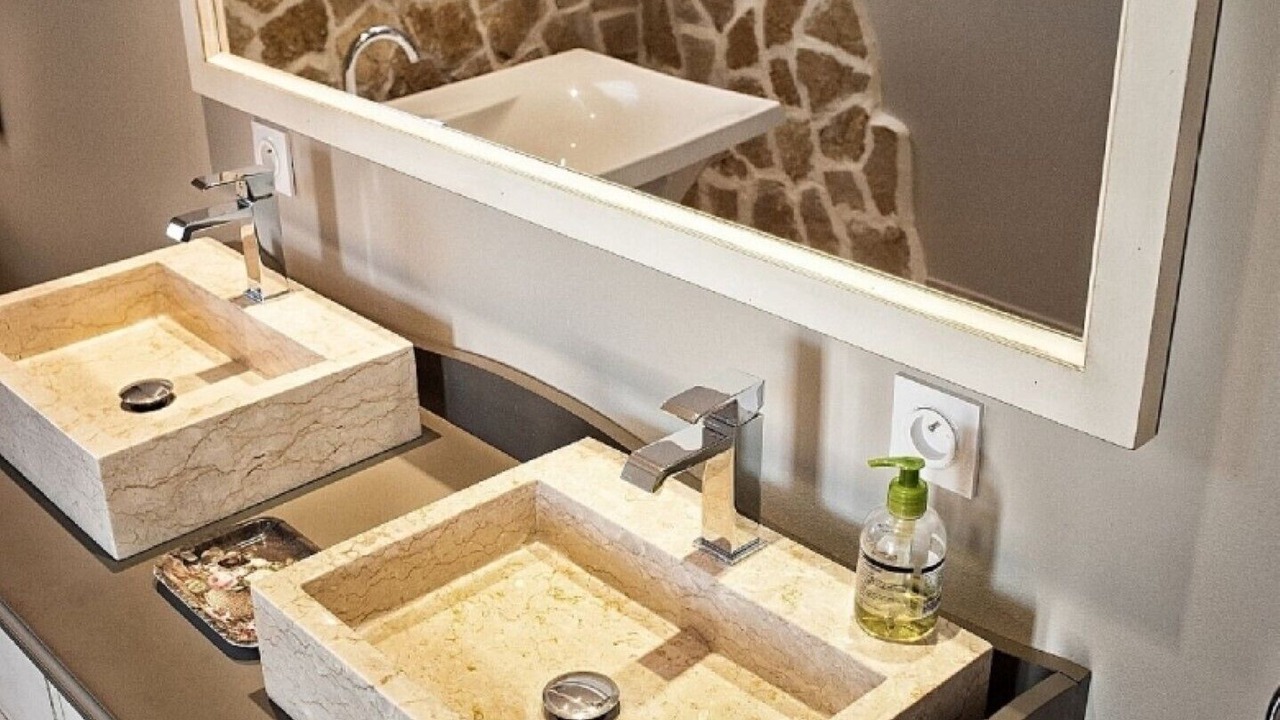 Photo of Bathroom in Saint-Laurent-de-la-Cabrerisse