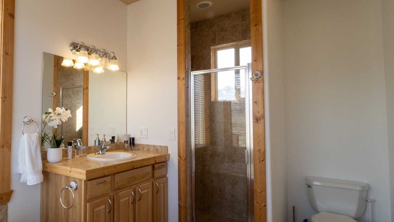 Photo of Bathroom in Emigrant