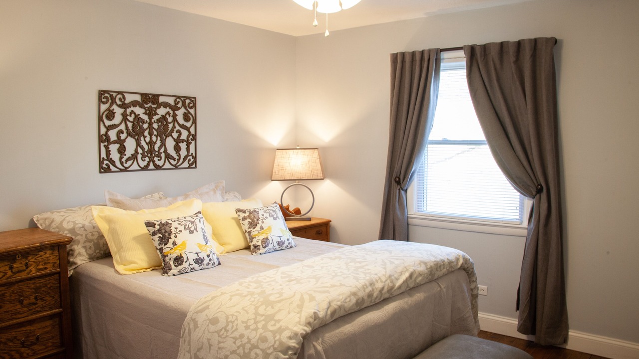 Photo of Bedroom in Batesville