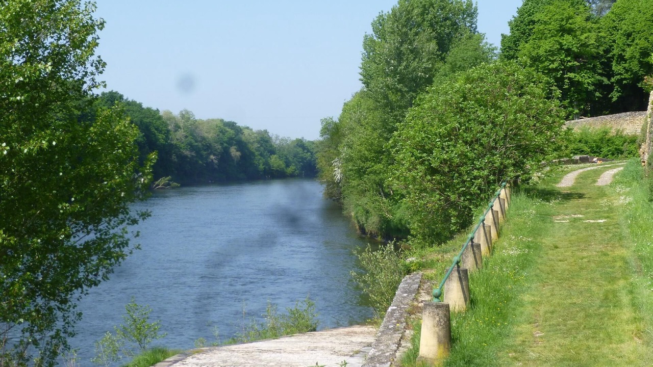 Photo of Others in Lanquais