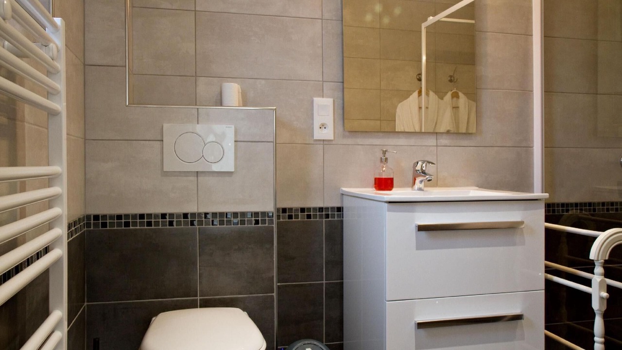 Photo of Bathroom in Saint-Pair-sur-Mer
